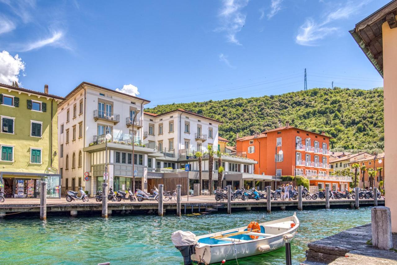 Hotel Lago Di Garda Nago Eksteriør billede