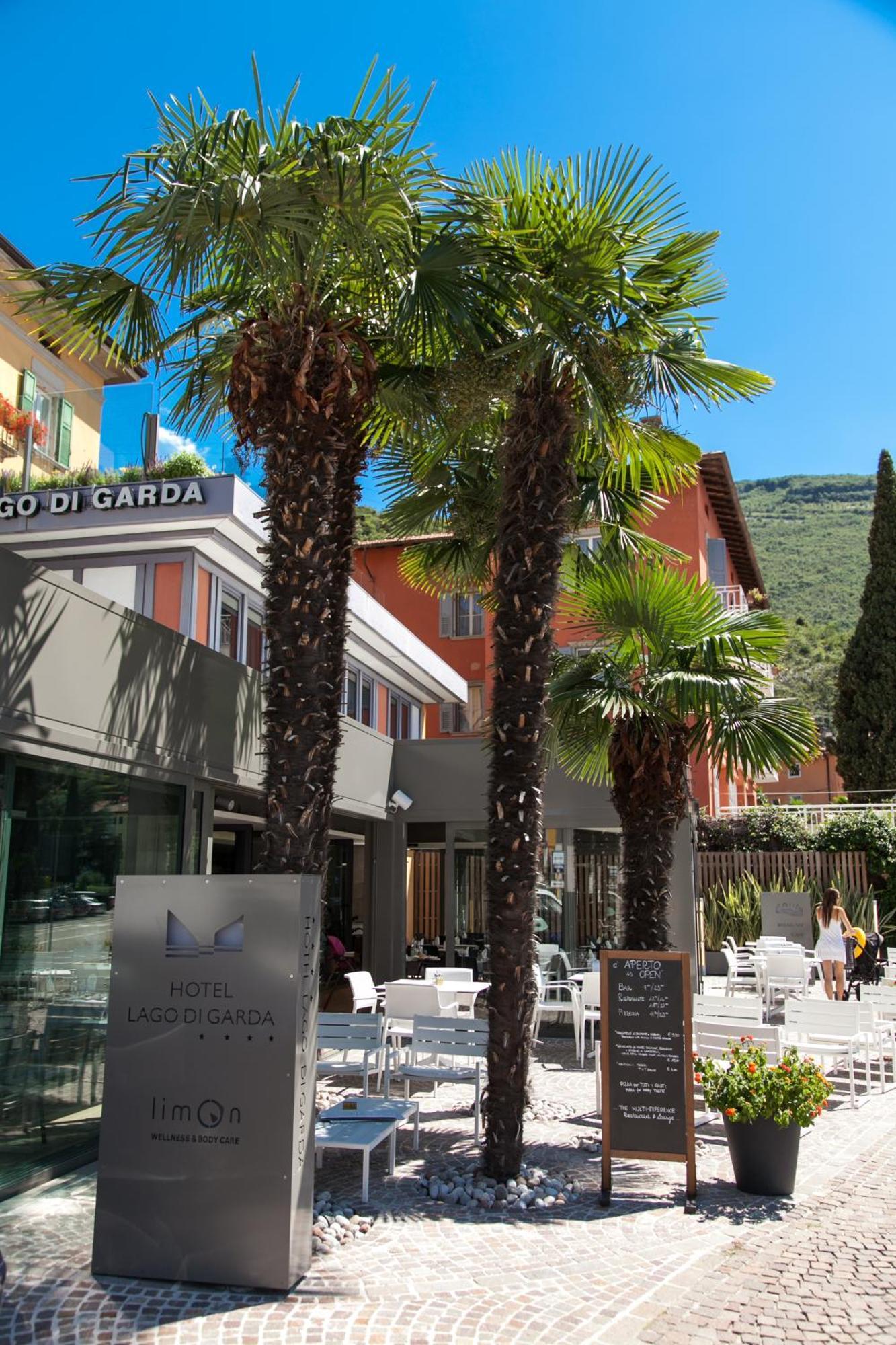 Hotel Lago Di Garda Nago Eksteriør billede