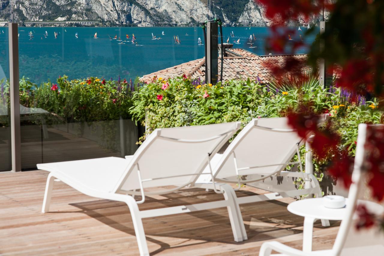 Hotel Lago Di Garda Nago Eksteriør billede