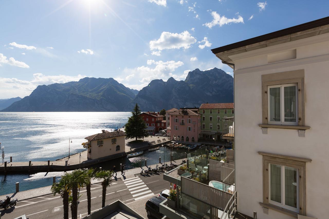 Hotel Lago Di Garda Nago Eksteriør billede